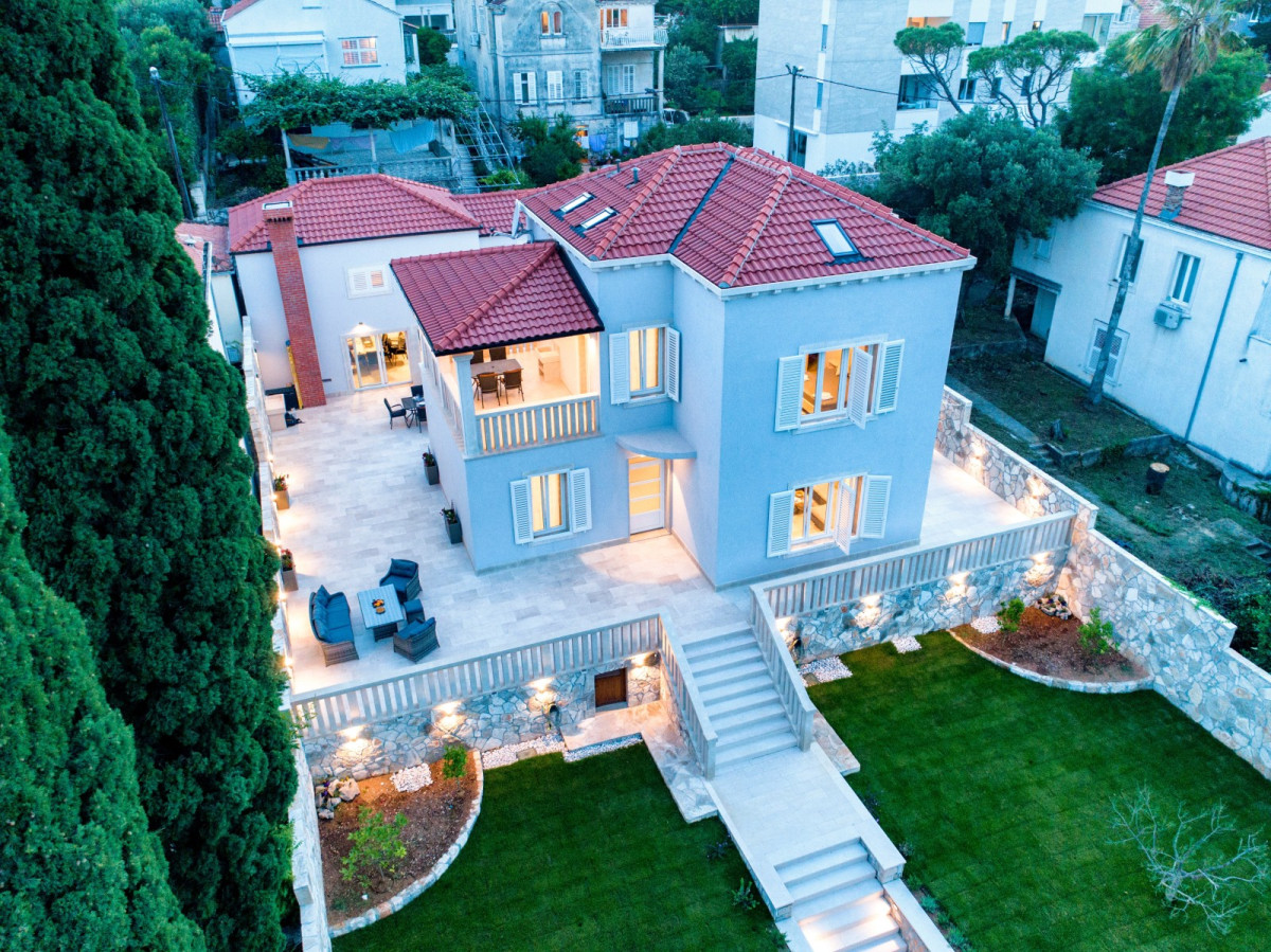 Villa Aria
