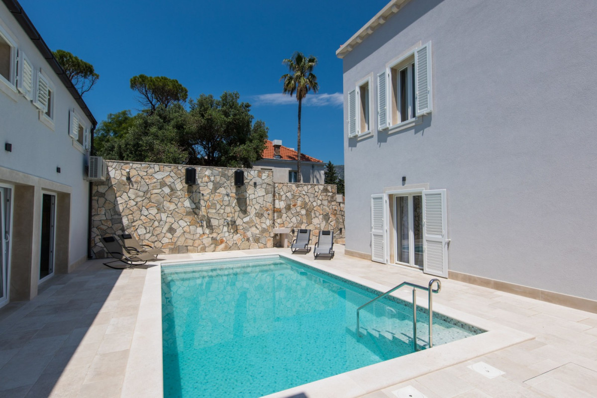 Villa Aria
