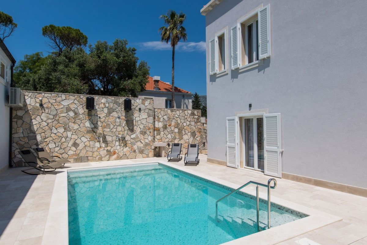 Villa Aria