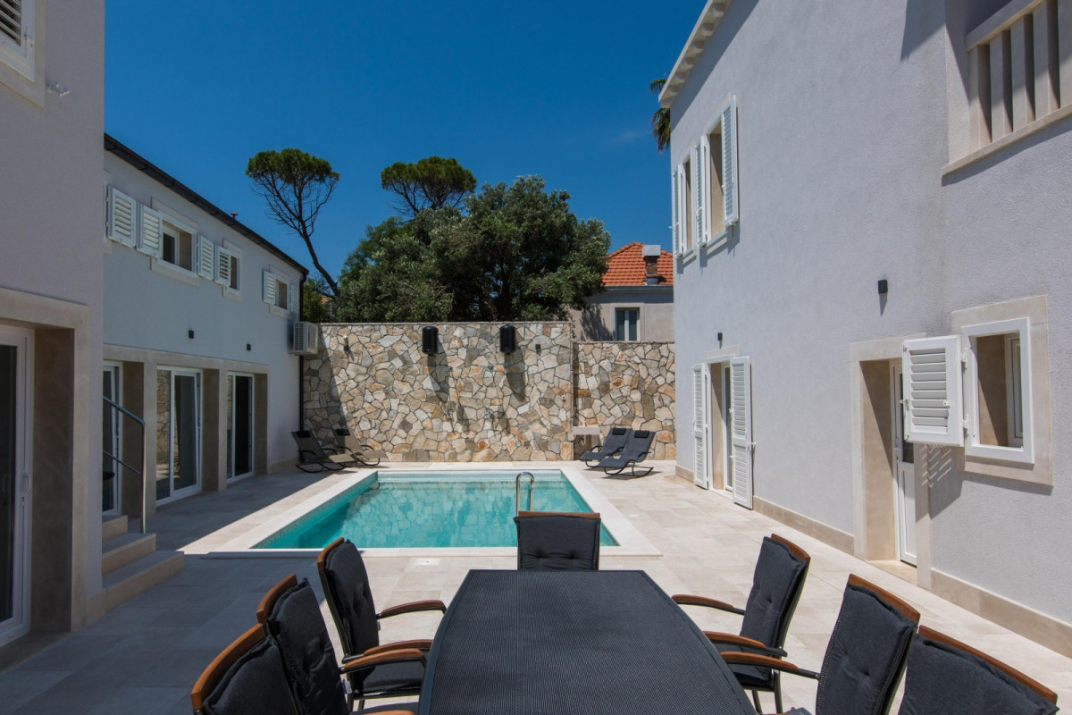 Villa Aria