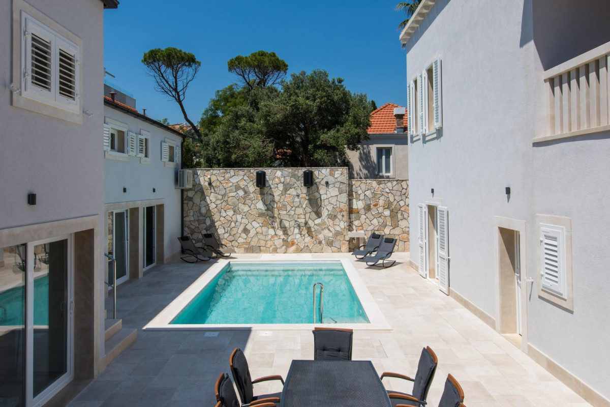 Villa Aria