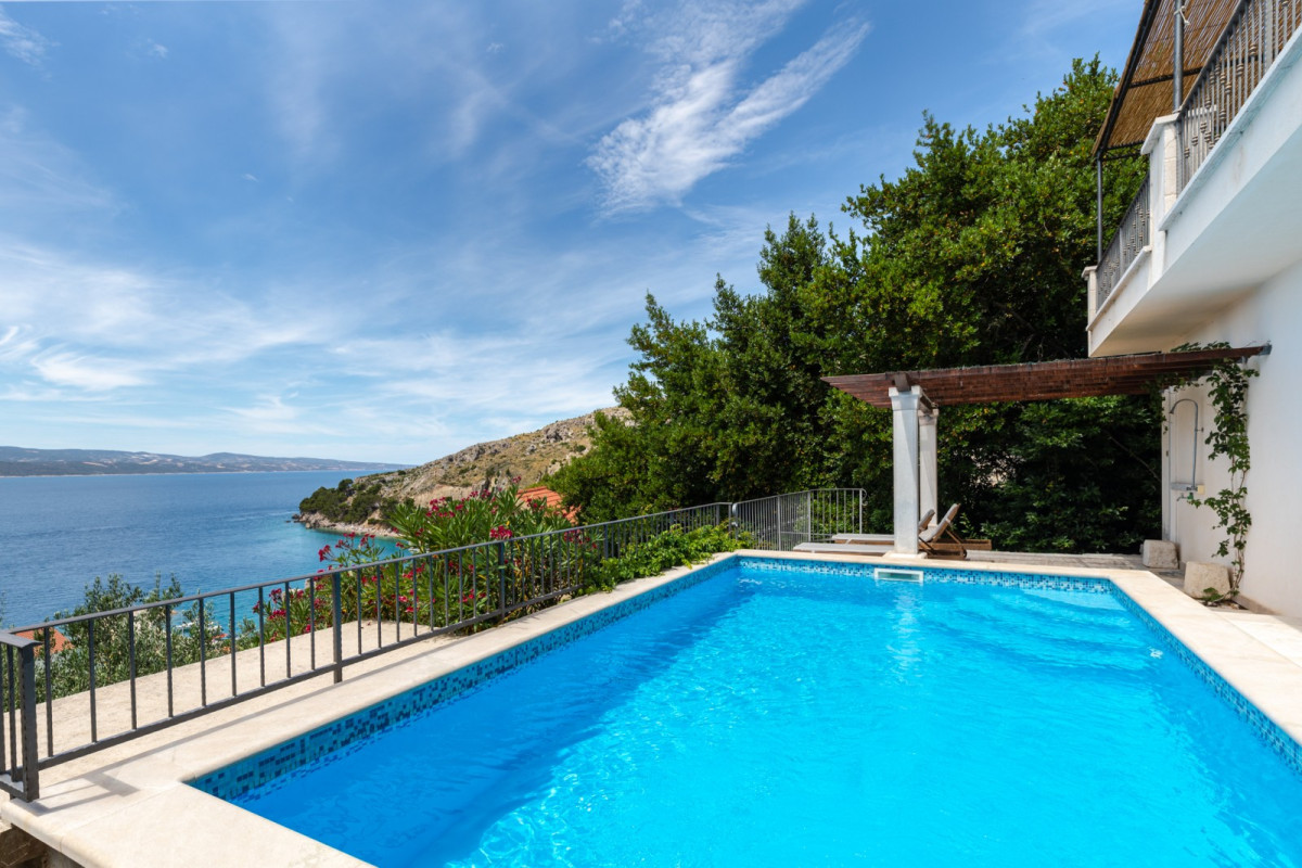 Beachfront Villa Lucija