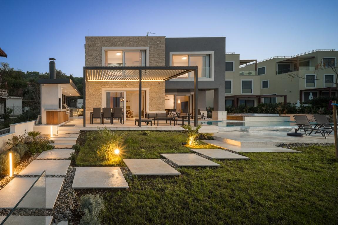 Beachfront villa Spiaggia