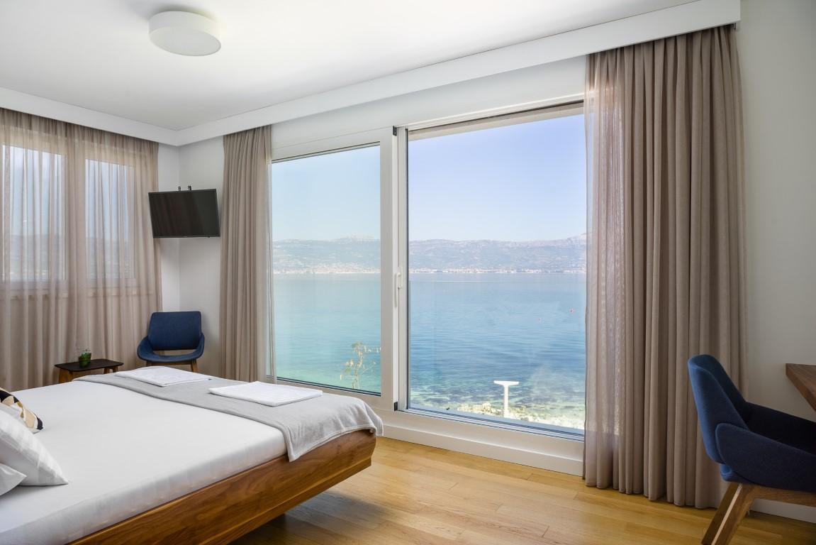 Beachfront villa Spiaggia