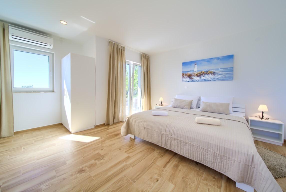 Luxury beachfront villa in Cres