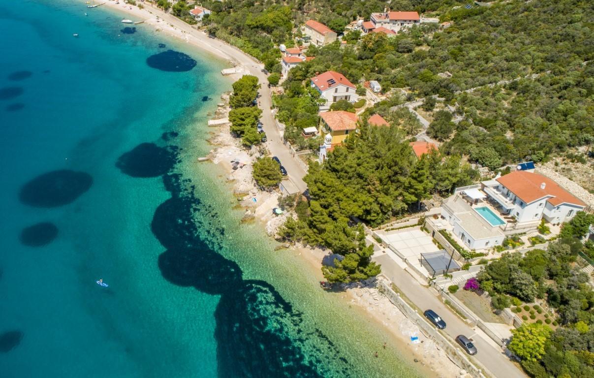 Luxury beachfront villa in Cres