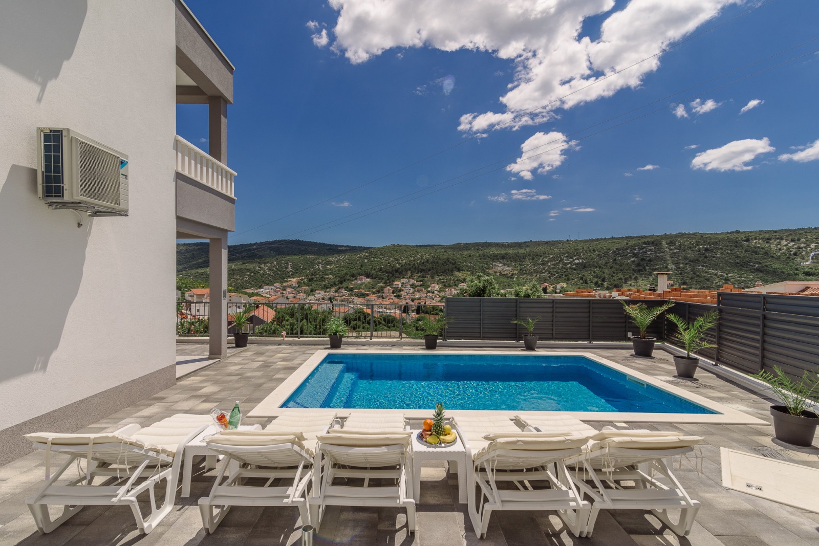 Brand new villa Mari with a view