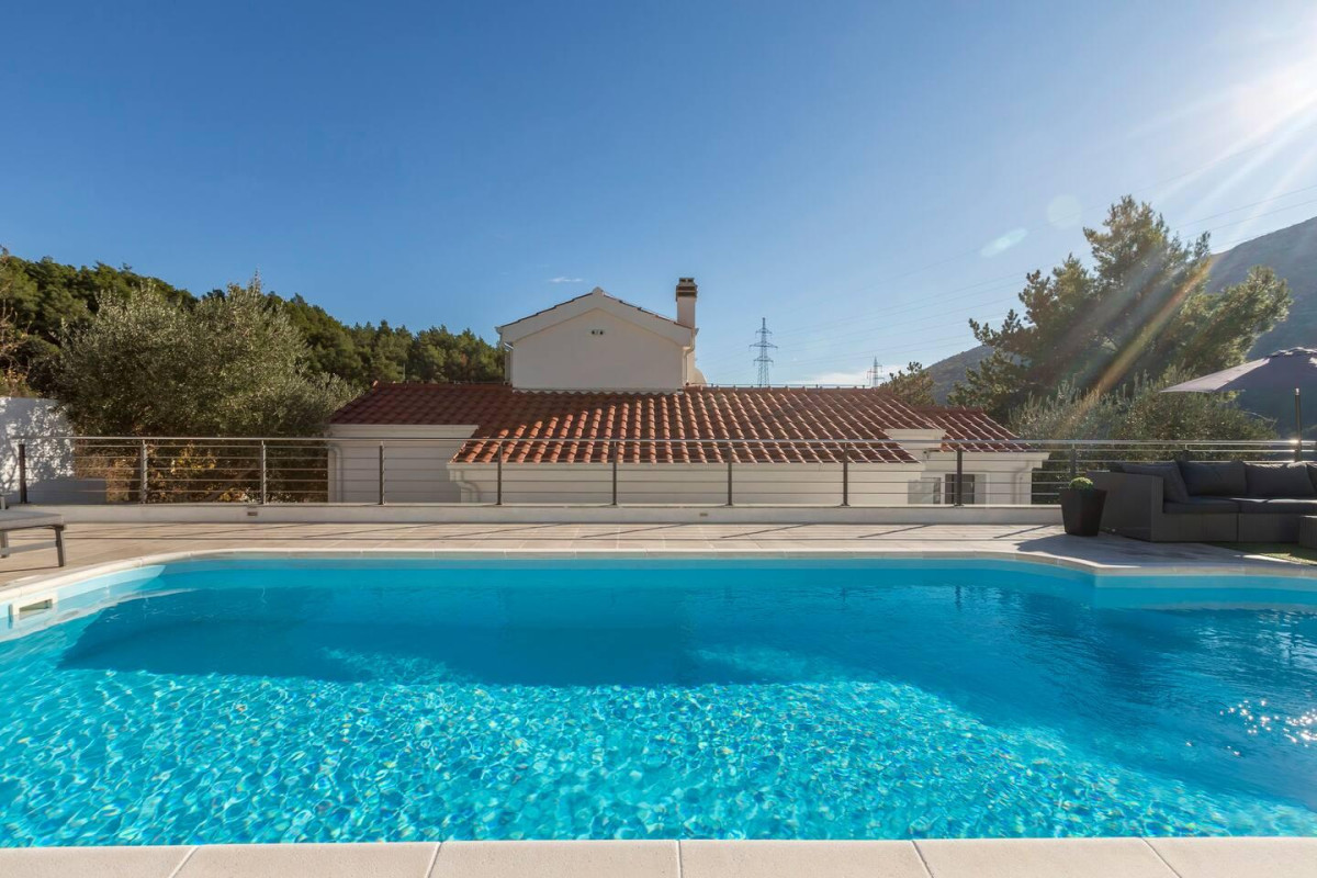Villa Carica