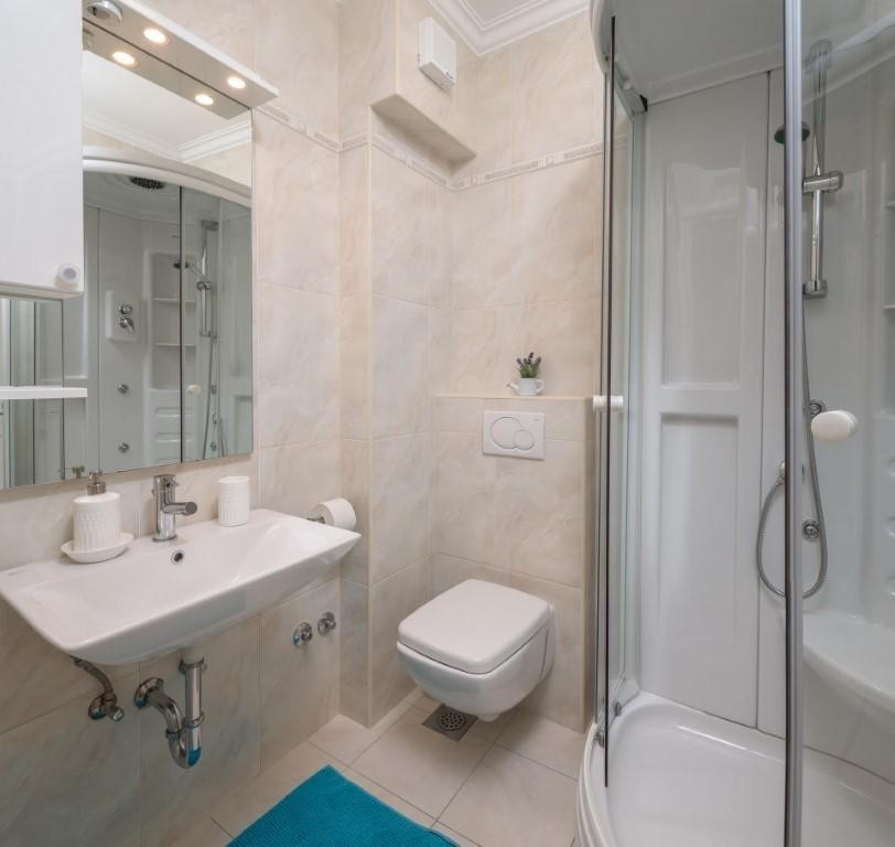 Beachfront Villa Lara Primošten