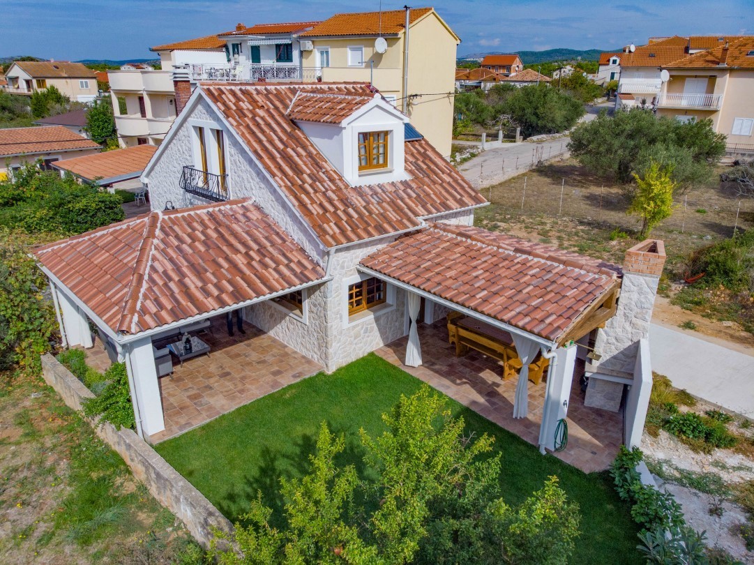 Villa Leila in Šibenik near the beach