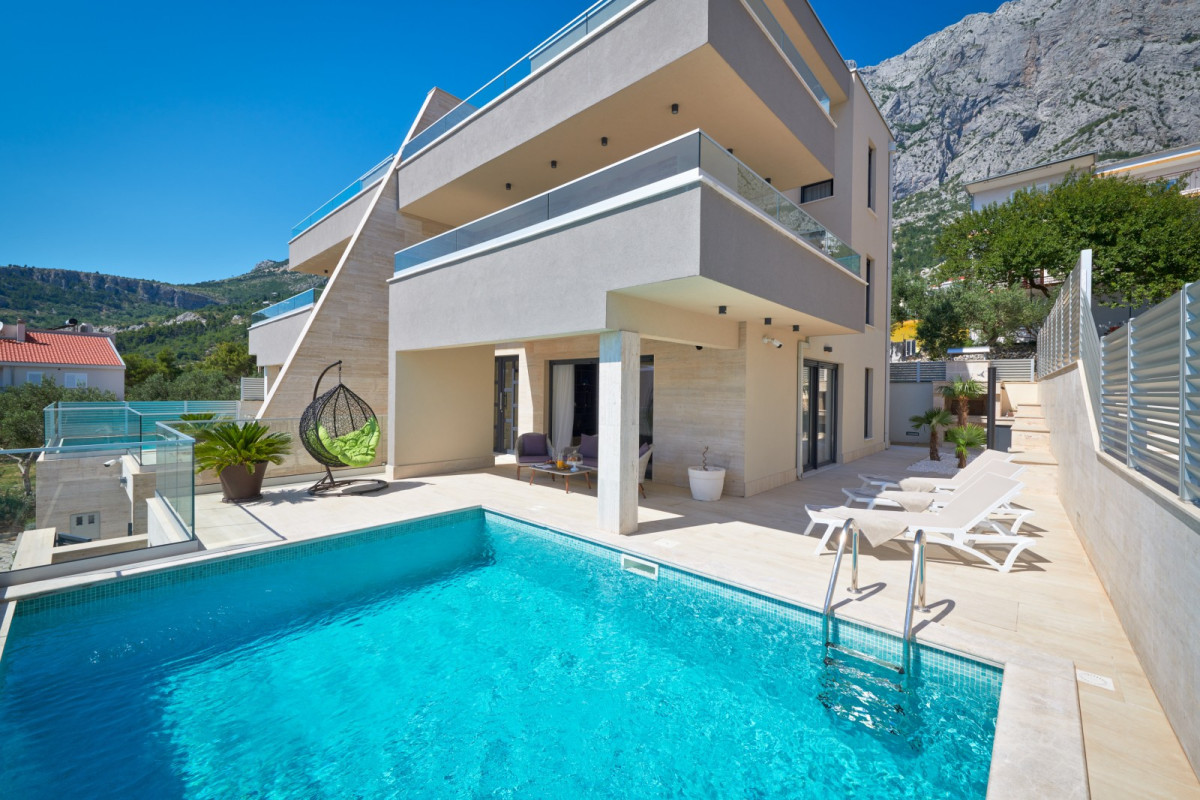Villa Sun I & II