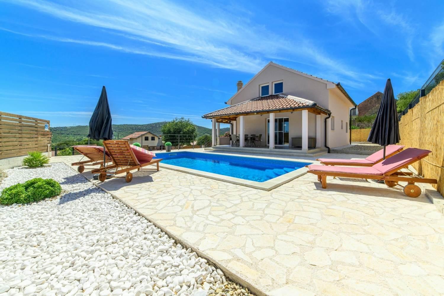Villa FoRest House