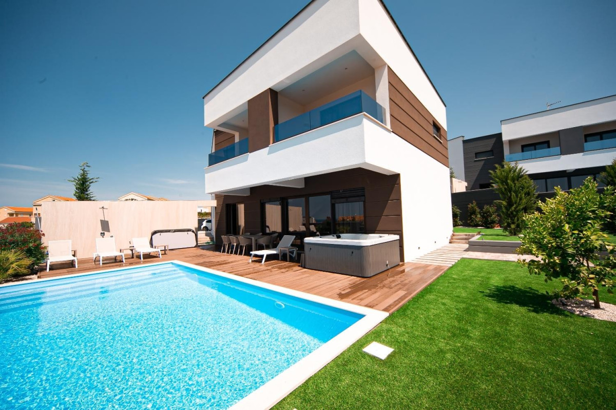 Villa Estate Novalja
