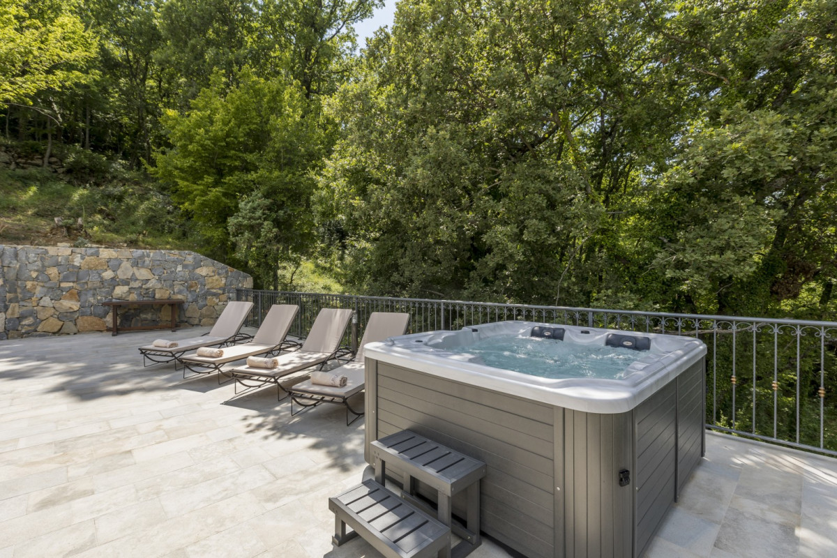 Villa Grey Stone