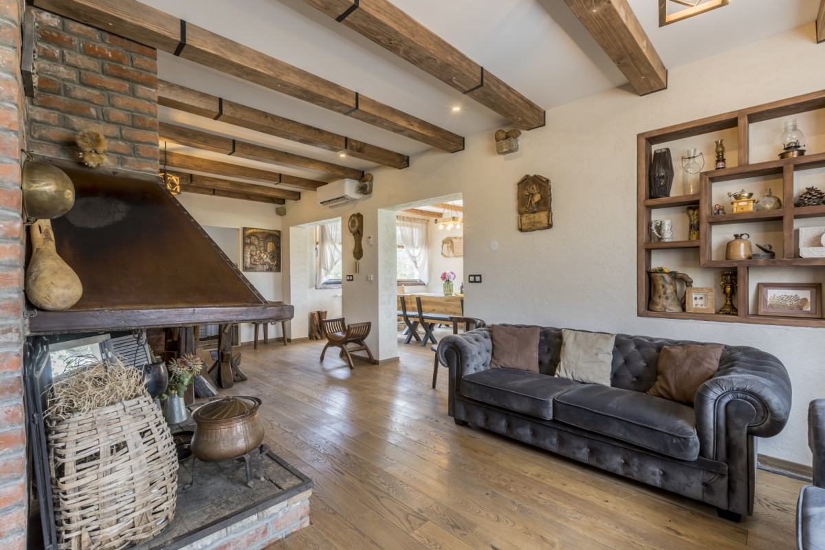 Villa Grey Stone