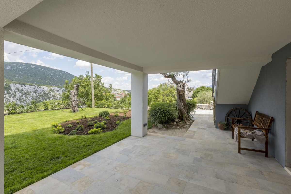 Villa Grey Stone