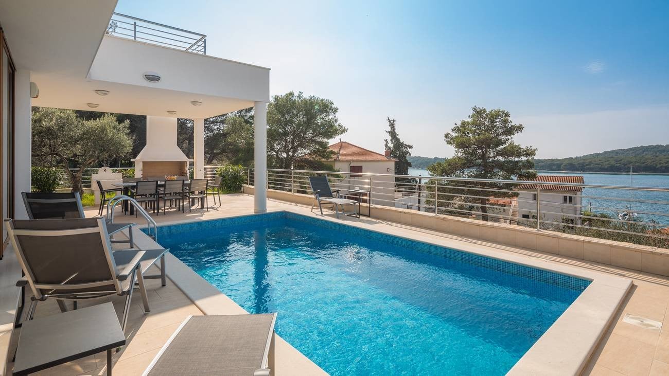 Luxury villa Natali Rogoznica