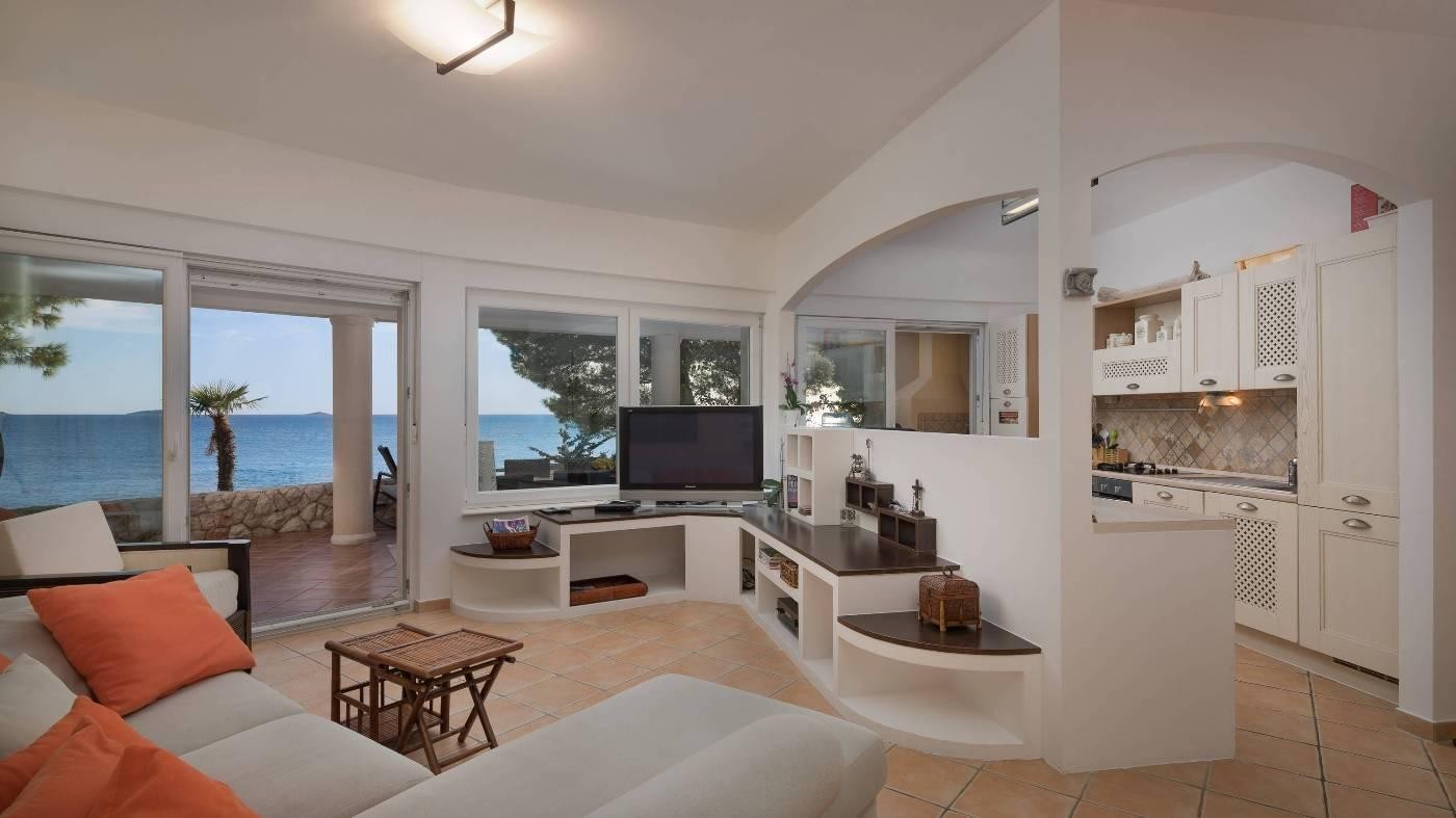 Beachfront villa Valla Primošten