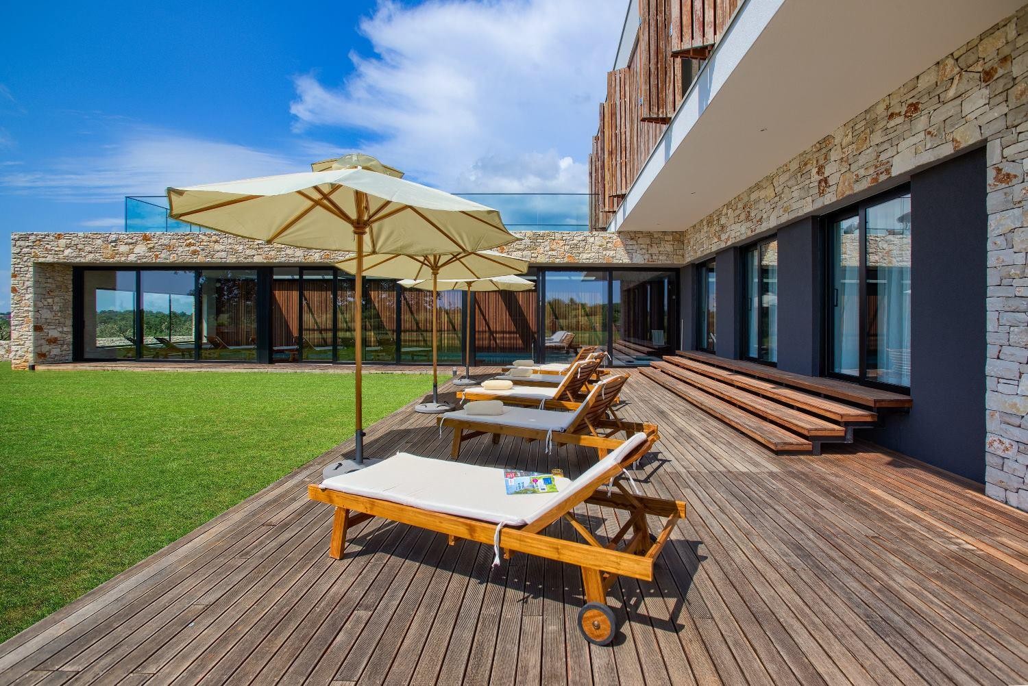 Villa Yellow Tree Baderna