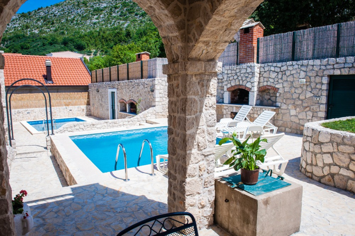 Villa Kameni Dvori