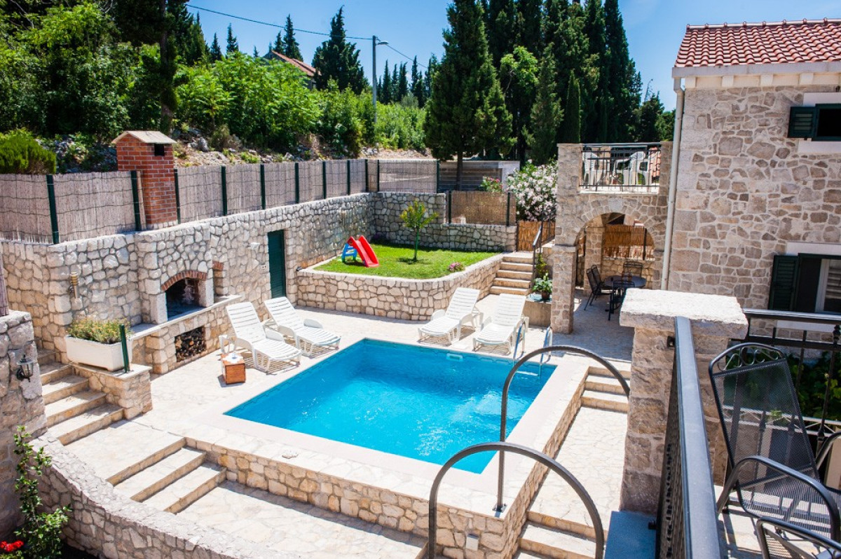 Villa Kameni Dvori