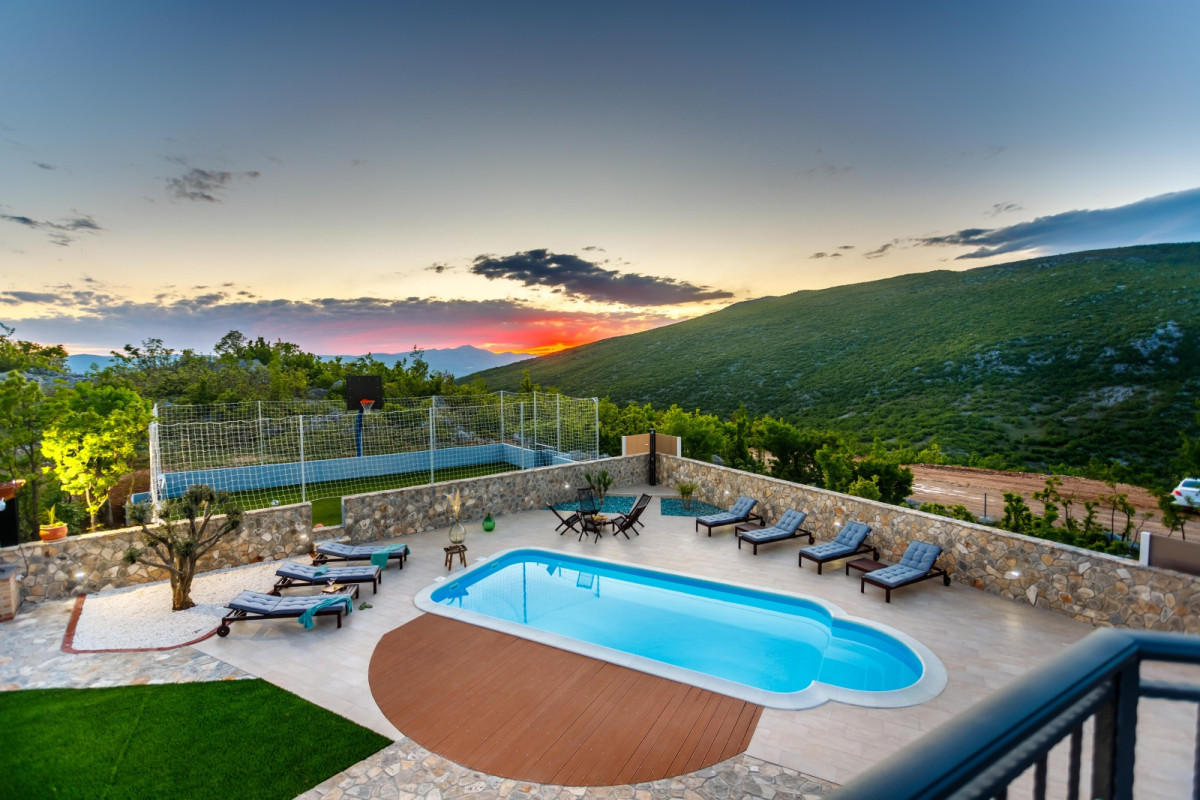 Villa Stone House Korita
