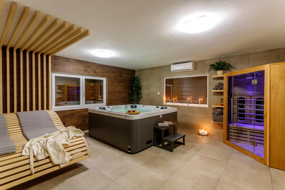 Villa Stone House Korita