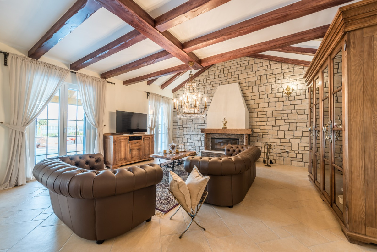 Villa Mek