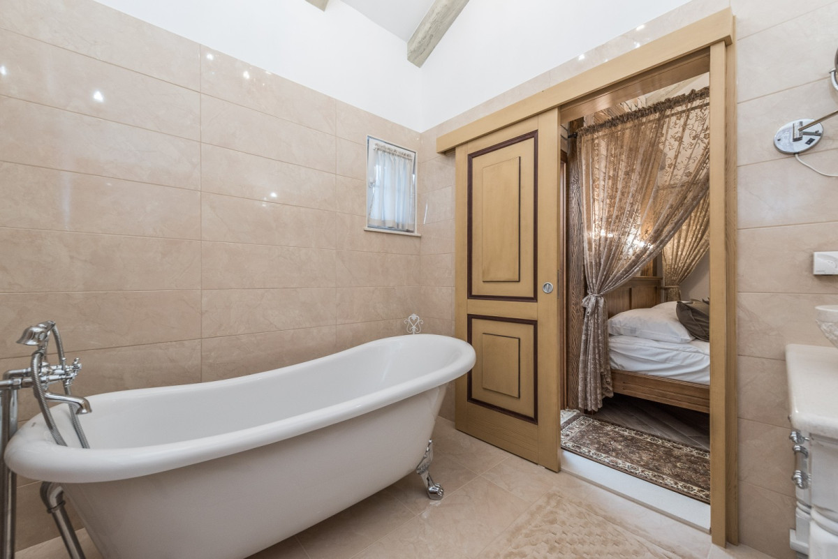 Villa Mek