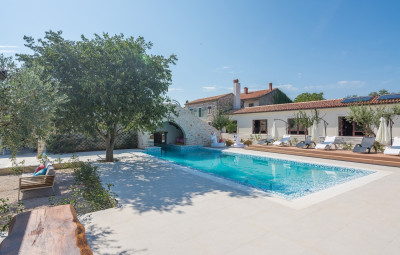 Villa LV