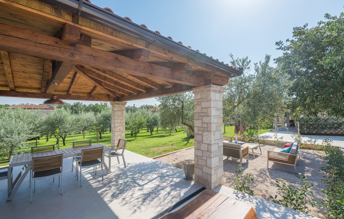 Villa LV