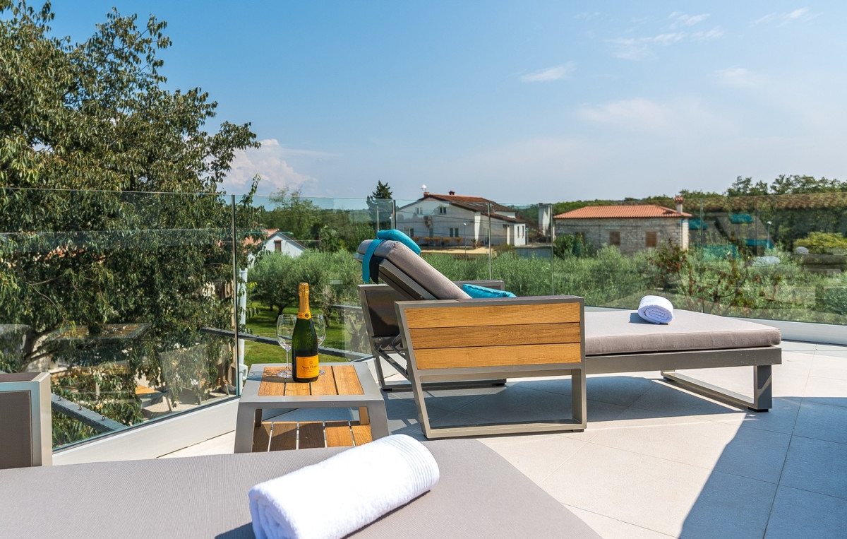 Villa LV