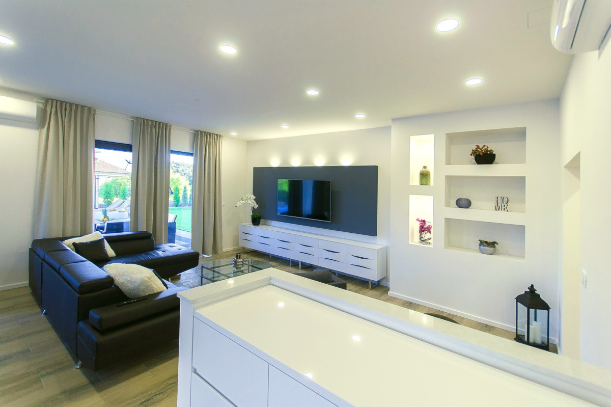 Villa EB