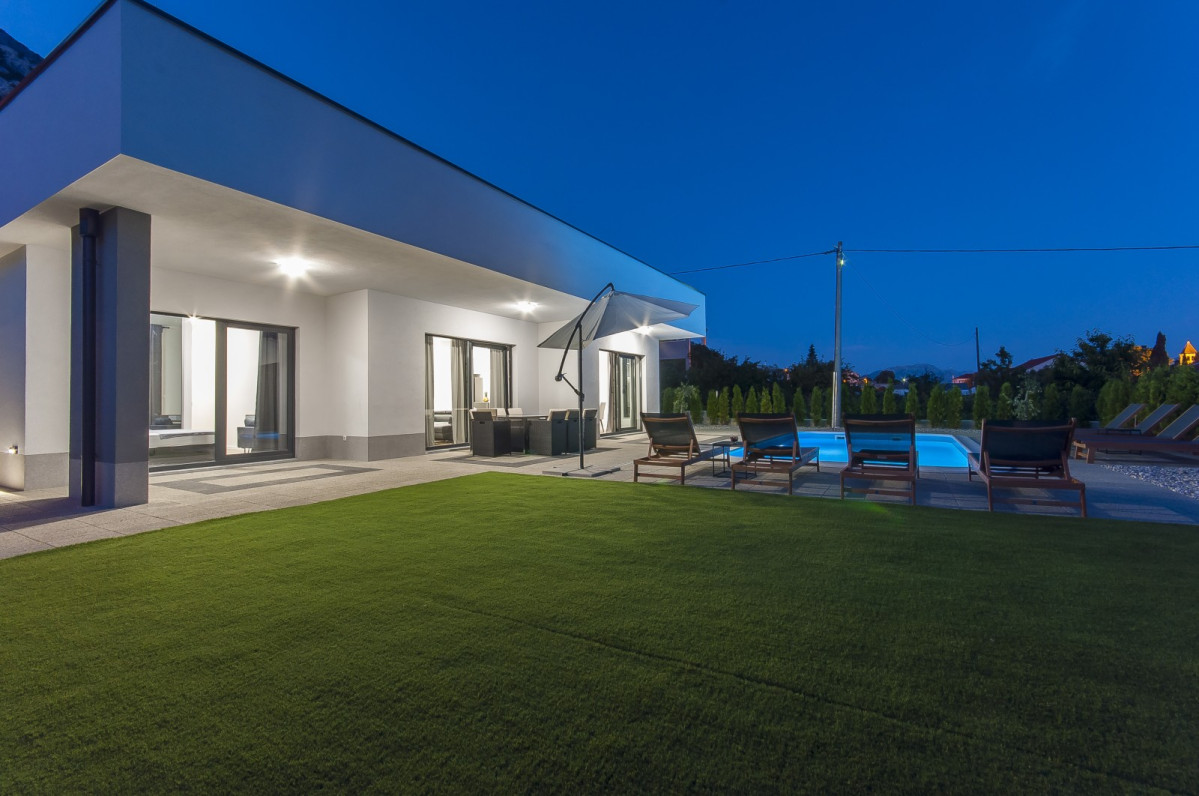 Villa EB