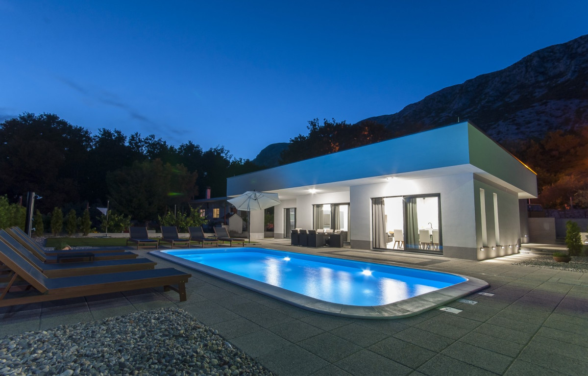 Villa EB