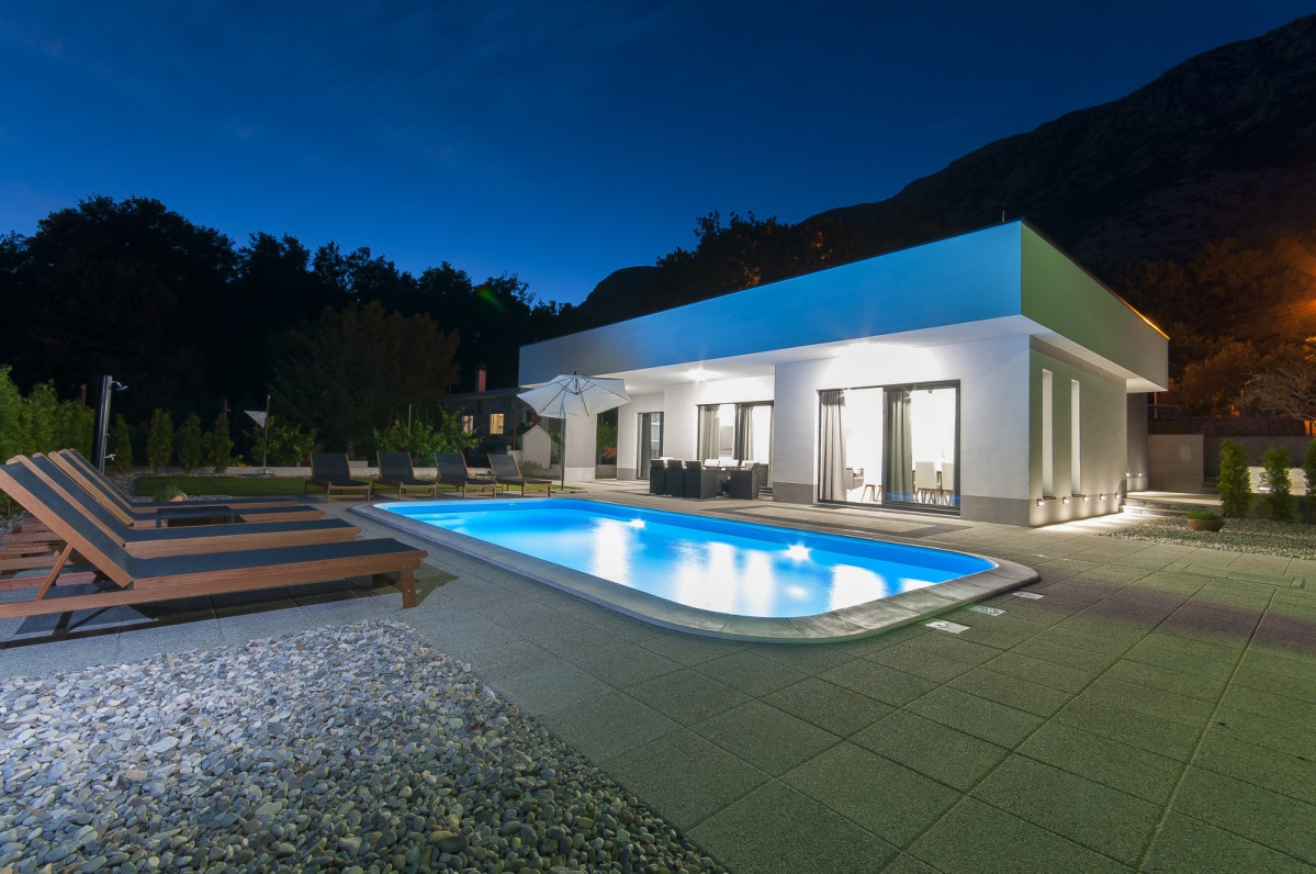 Villa EB