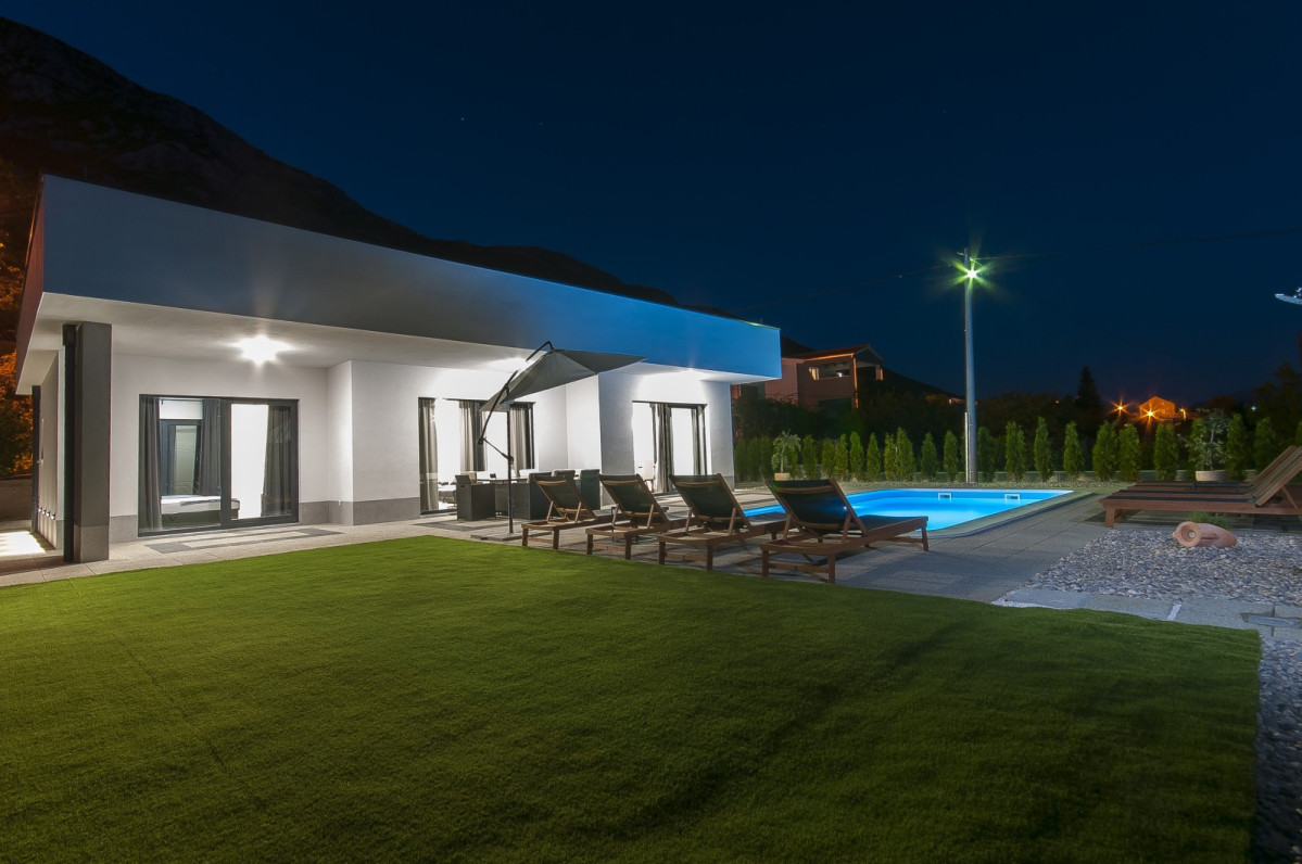 Villa EB