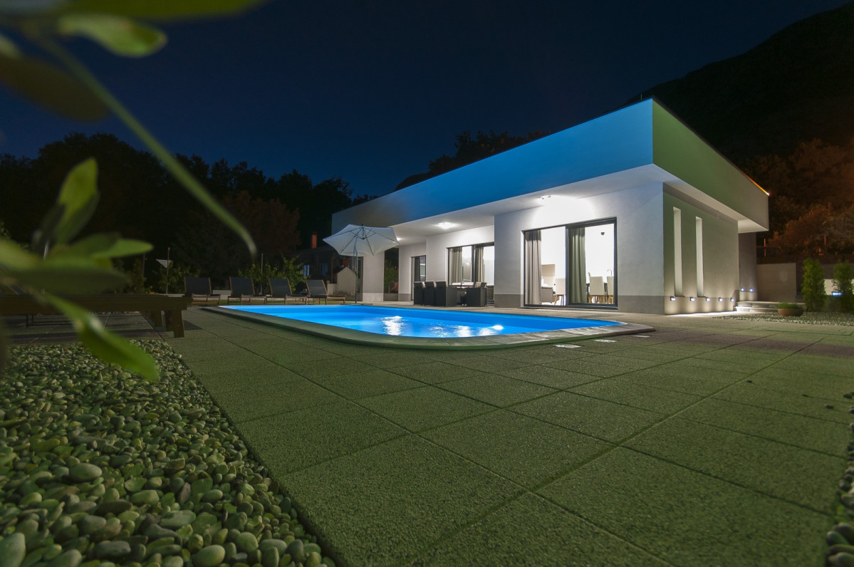 Villa EB