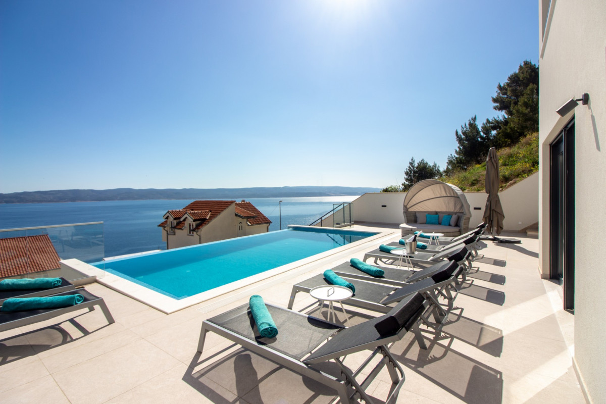 Seaview Villa Fama in Pisak
