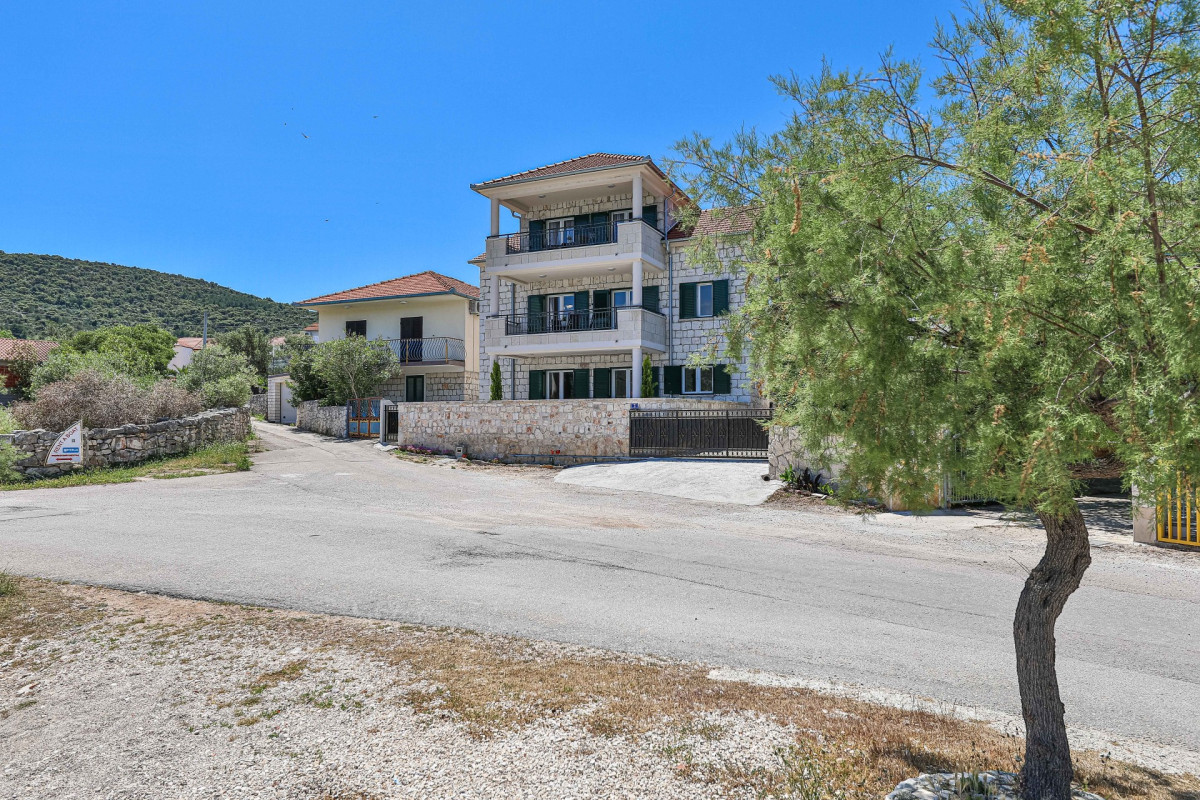Villa Antini Dvori