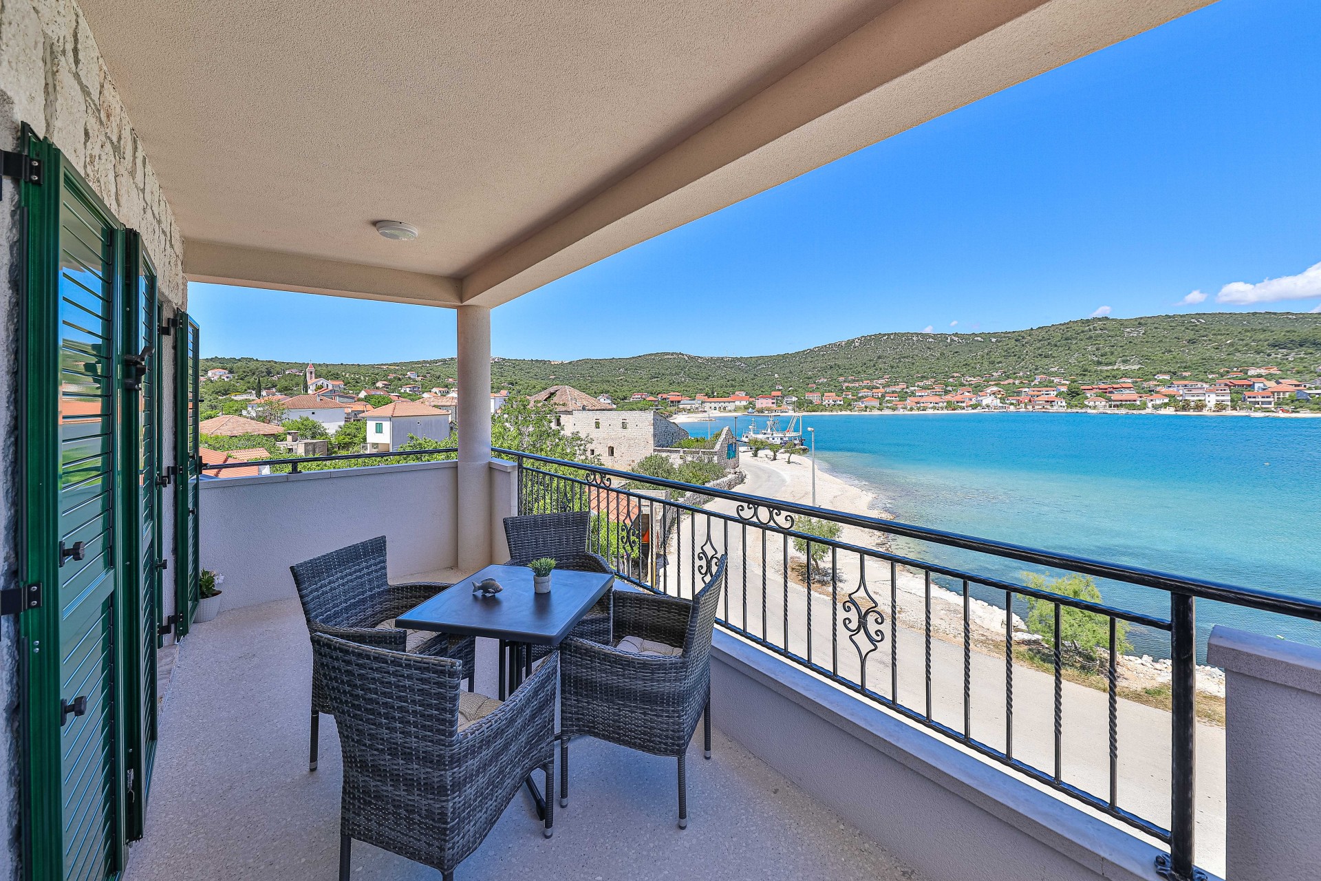 Beachfront Villa Antini Dvori