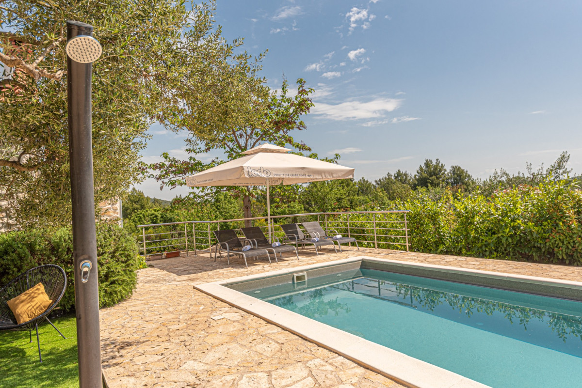 Villa Okit
