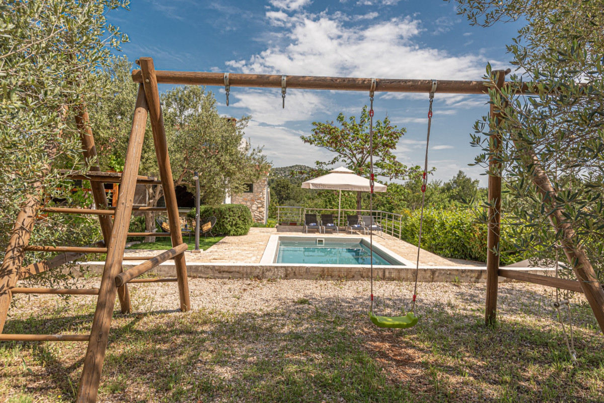 Villa Okit