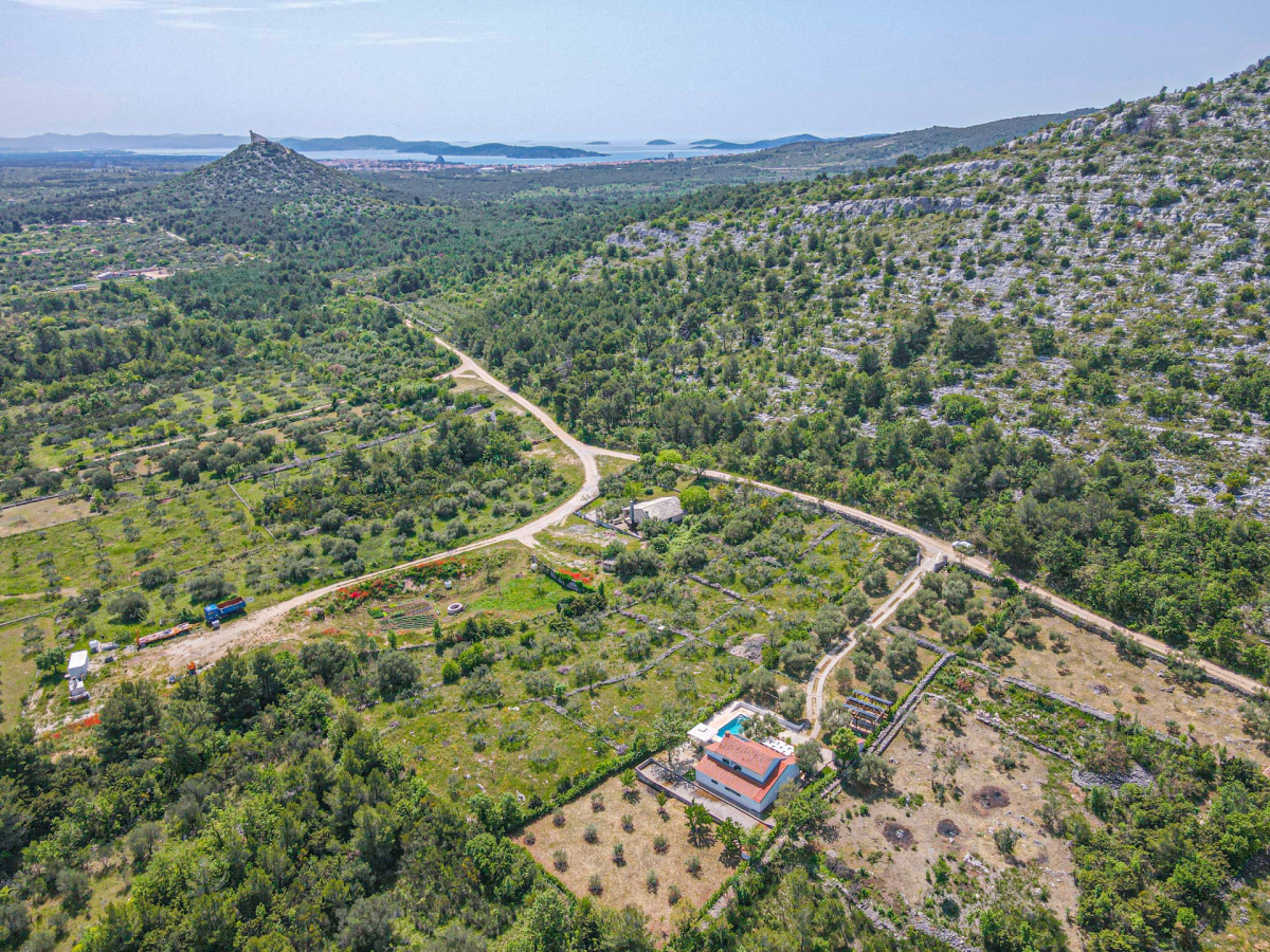 Villa Okit