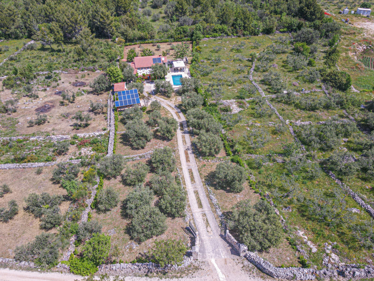 Villa Okit