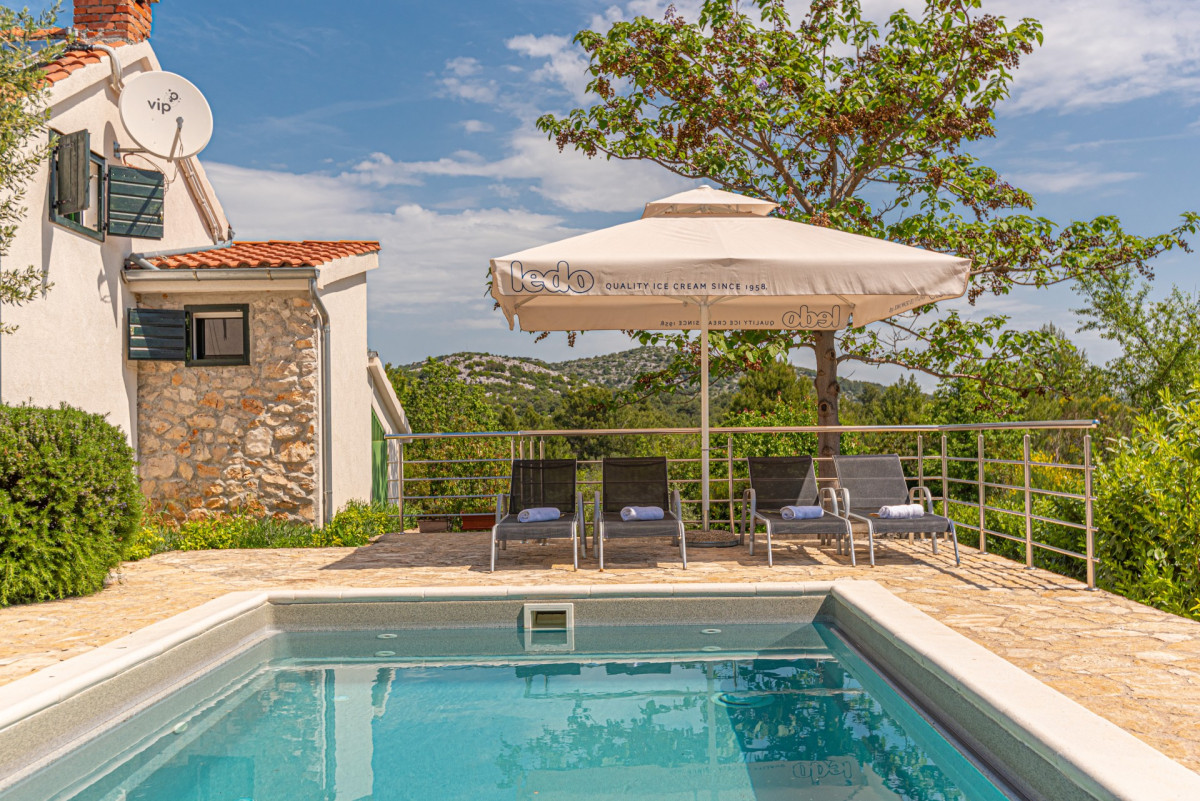 Villa Okit