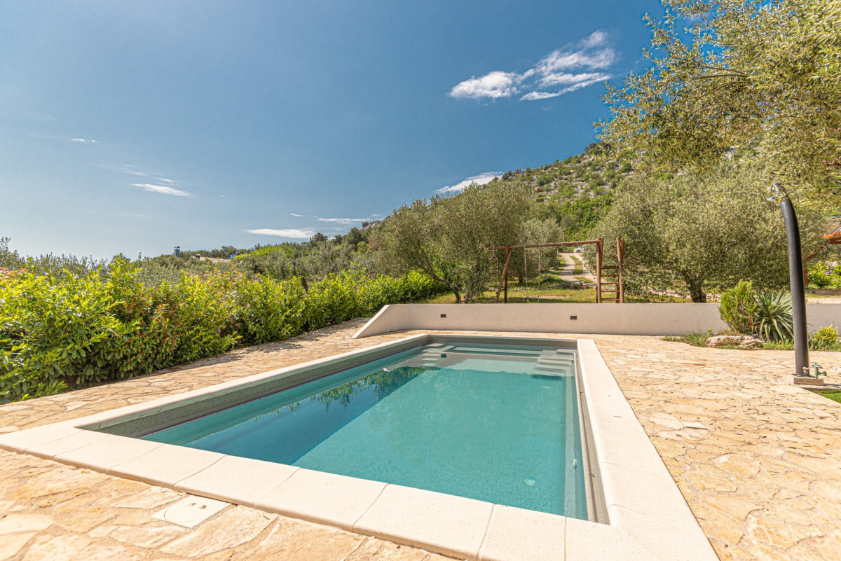 Villa Okit