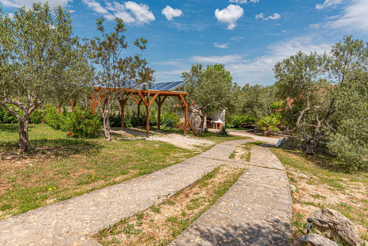 Villa Okit