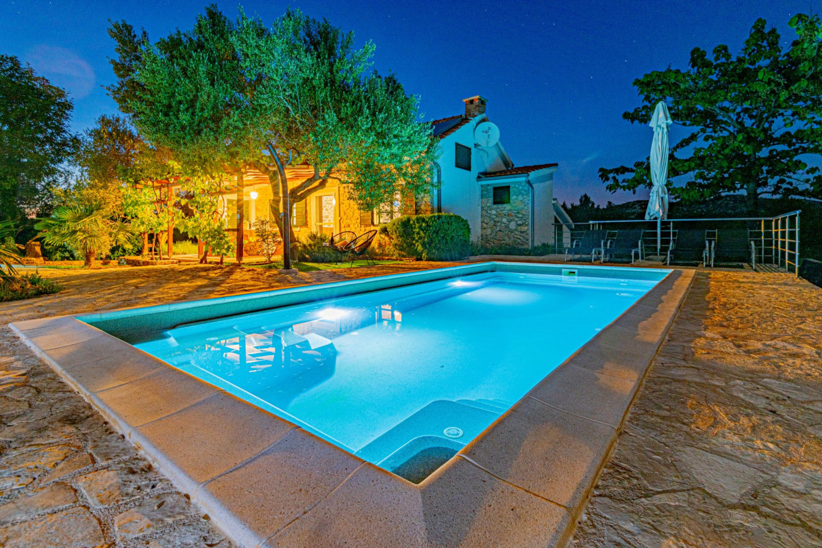 Villa Okit