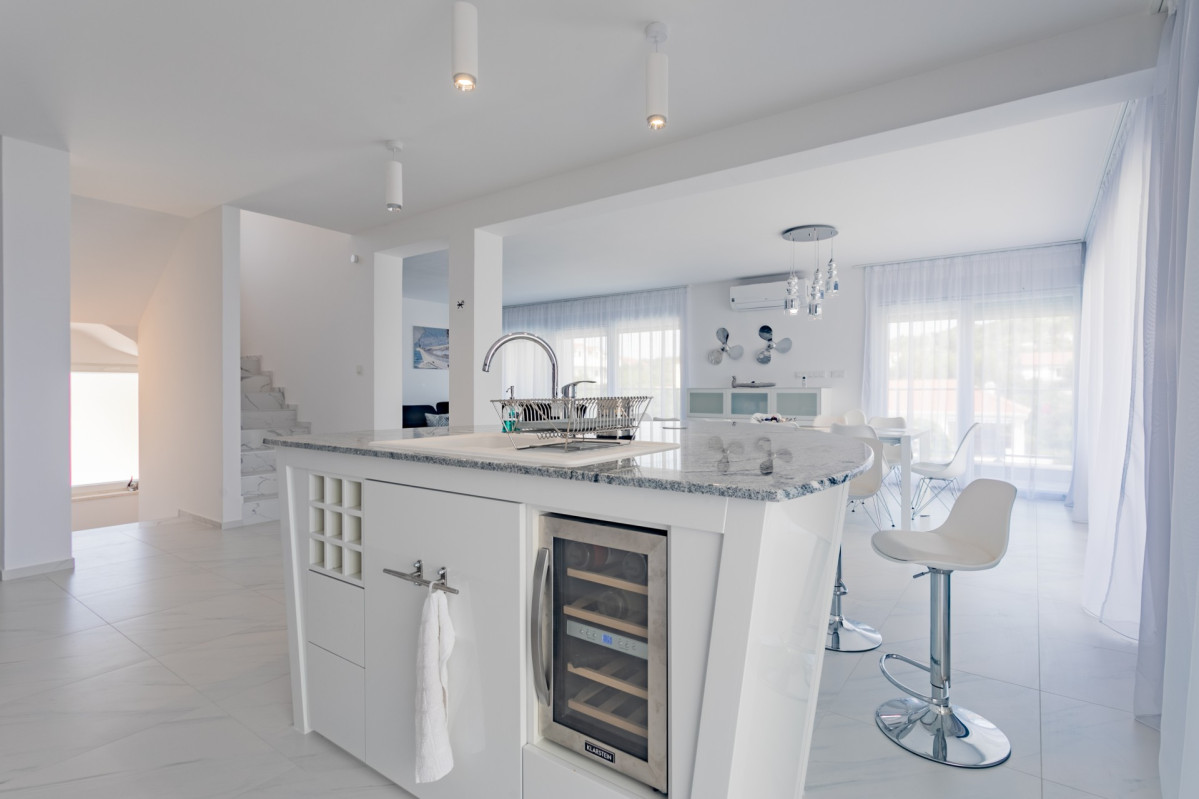 Villa Compass